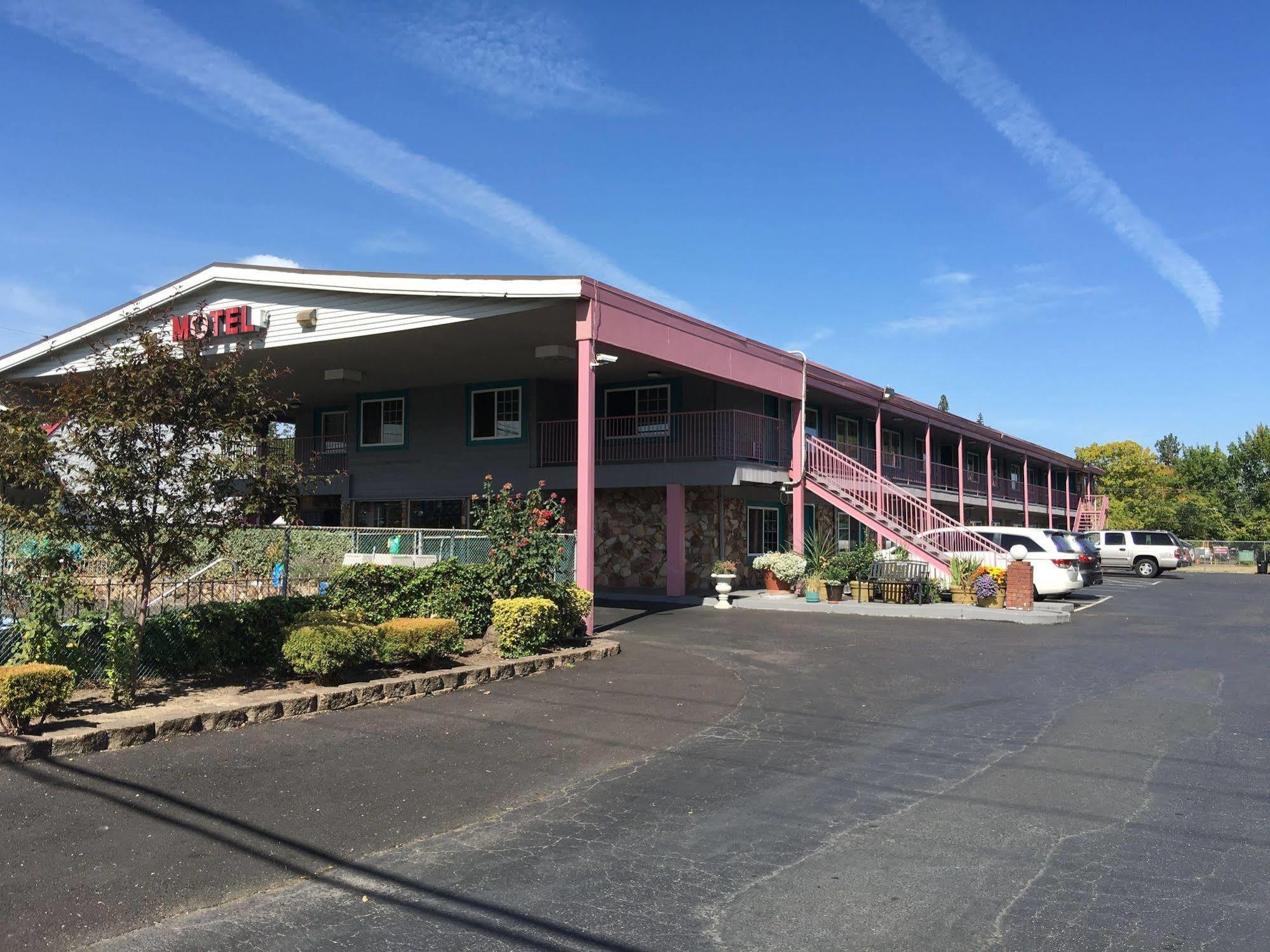 Beaverton Budget Inn Екстериор снимка